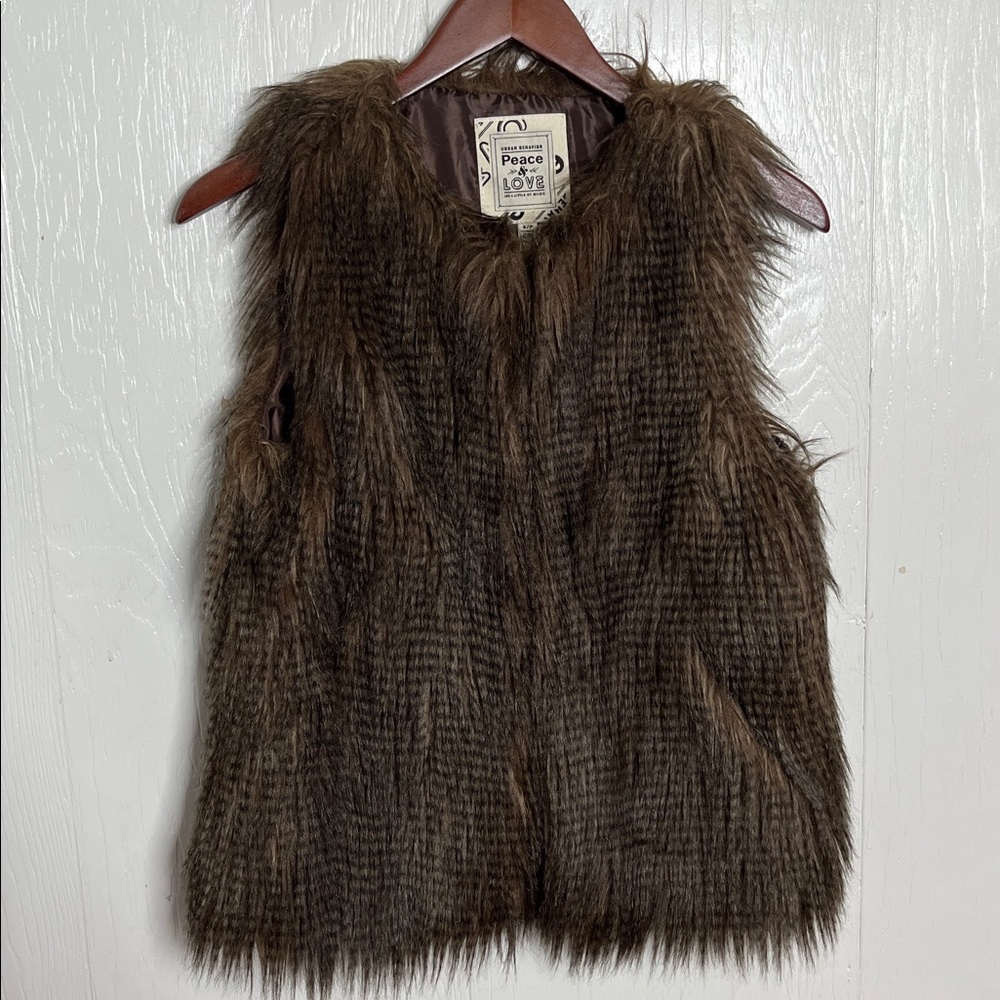 Urban Behavior Peace & Love Brown Faux Fur Vest S